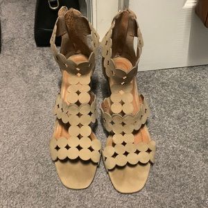 Size 9 beige heels